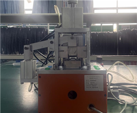 Automatic bending machine